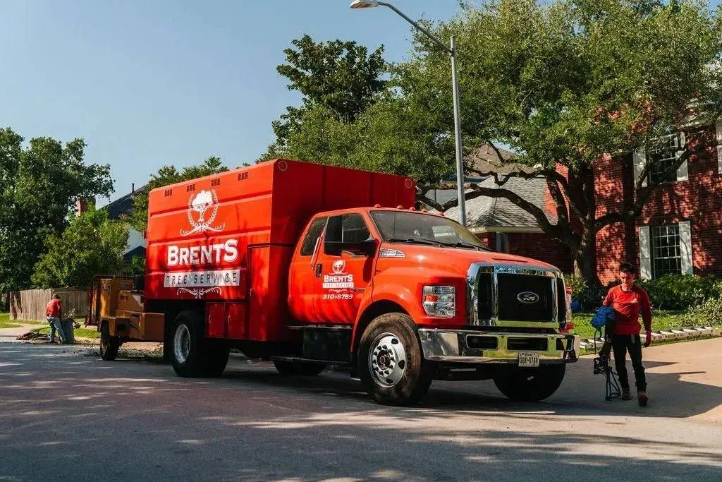 brents Tree Service team and equipment